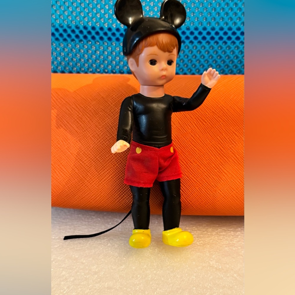 2004 Madame Alexander Disney Mickey Mouse Club Doll – 5" Poseable w/ Sleep Eyes
